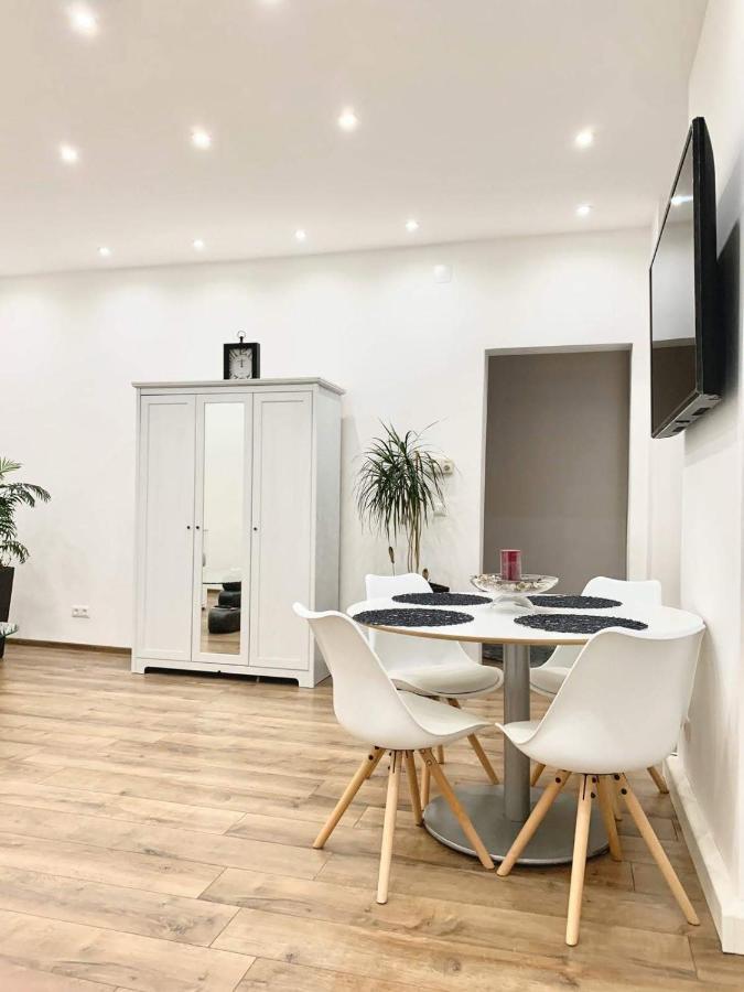 Lux Apartment Viena Exterior foto